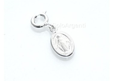 NonSoloArgenti|925 SILVER: Charm complete with clasp featuring an oval and a Madonna figure. Madonna Favor