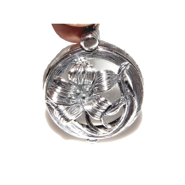 NSA| Lunga collana 3 fili e grande cammeo sardonico con mega perle barocche naturali