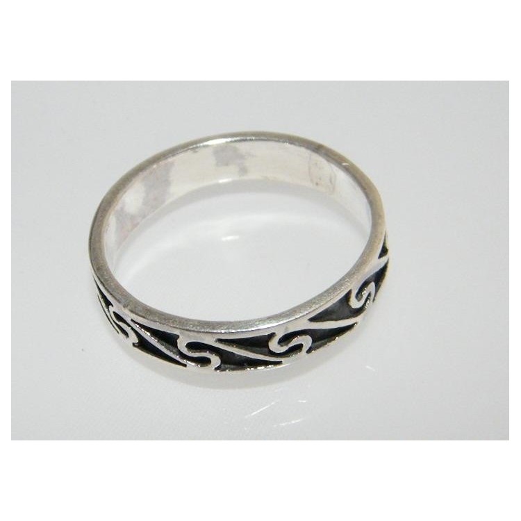 Men's 925 Silver Ring: Crafted band, size 14 or 23