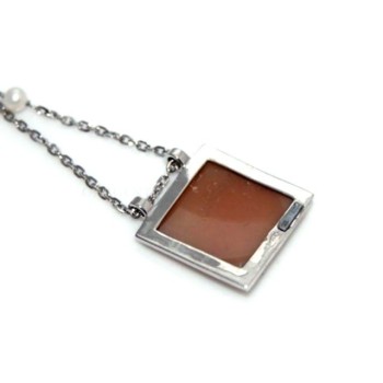 NSA| Lunga collana 3 fili e grande cammeo sardonico con mega perle barocche naturali