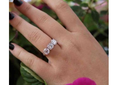 NSA|925 Rhodium: Trilogy with white zirconium 0.6 brilliant cut