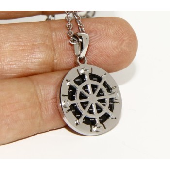 NSA|Acciaio : collana forzatina con pendente tondo timone sfondo nero.