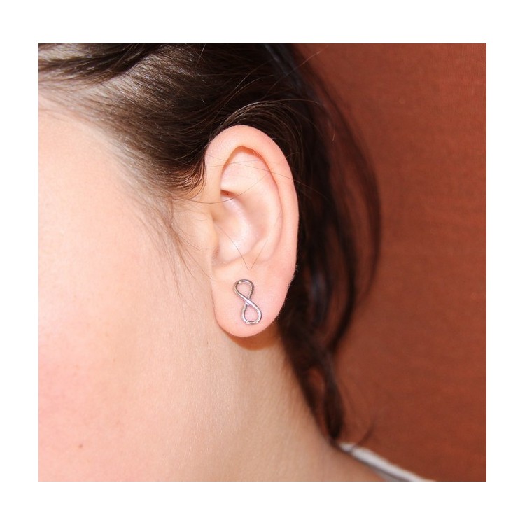 NSA|orecchini uomo e donna in argento 925 perno e farfallina con simbolo dell'infinito