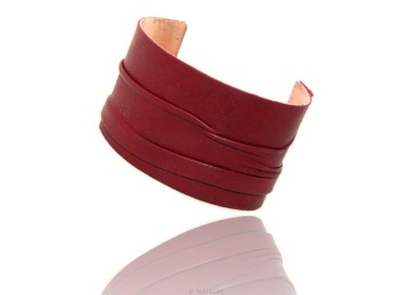 NSA|Adjustable open slaved woman bracelet dressed in genuine dark red leather NALBORI®