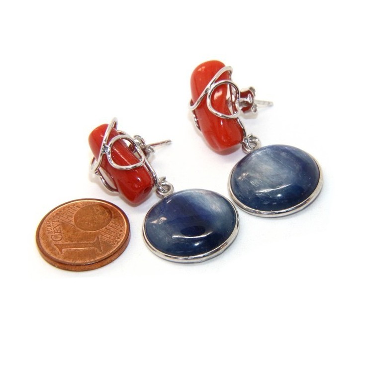 NSA|Orecchini in Argento 925 con corallo verace rosso naturale e disco di cianite blu.