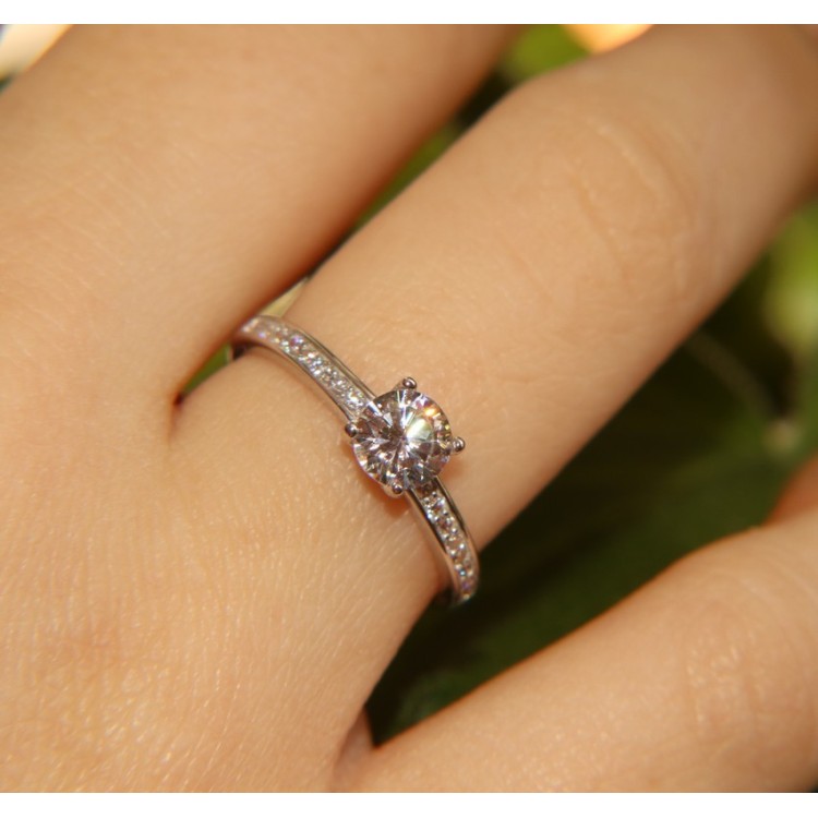 NSA|NALBORI 925 silver solitaire ring 5 mm with half riviera