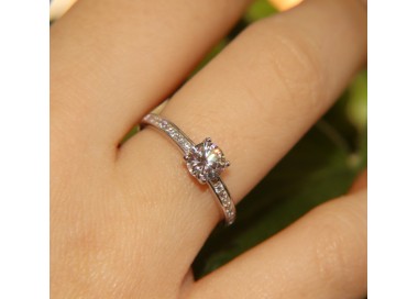 NSA|NALBORI 925 silver solitaire ring 5 mm with half riviera