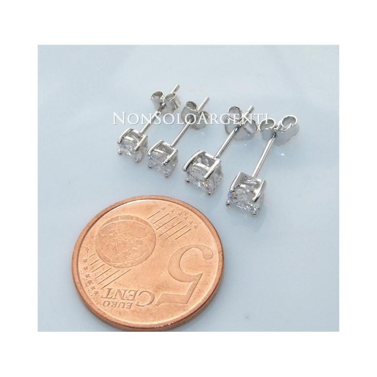 NSA|Argento 925 rodiato : orecchini uomo/donna punto luce perno e griffe zircone bianco da 4 o 5 o 6 mm