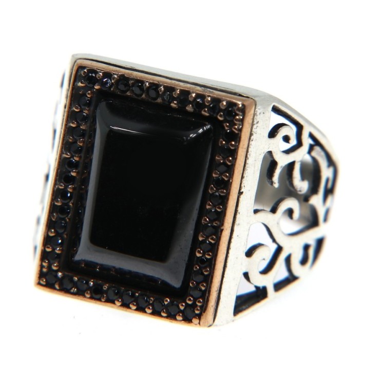 NSA|Grande Anello Argento 925 da uomo : Fascia lavorata con onice rettangolare levigata e zirconi neri misura 24