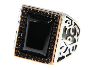 NSA|Grande Anello Argento 925 da uomo : Fascia lavorata con onice rettangolare levigata e zirconi neri misura 24