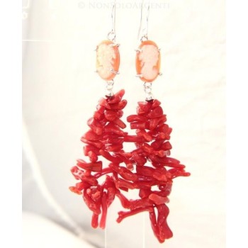 NSA|Orecchini in Argento 925 e pioggia di rametti di Corallo naturale con profilo di donna su cammeo