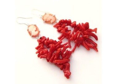 NSA|Orecchini in Argento 925 e pioggia di rametti di Corallo naturale con profilo di donna su cammeo