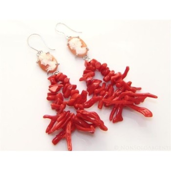 NSA|Orecchini in Argento 925 e pioggia di rametti di Corallo naturale con profilo di donna su cammeo
