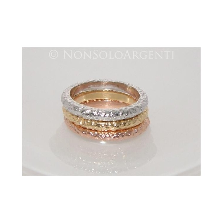 NSA|Argento 925 Italiano : anello 3 colori  martellato mis 17