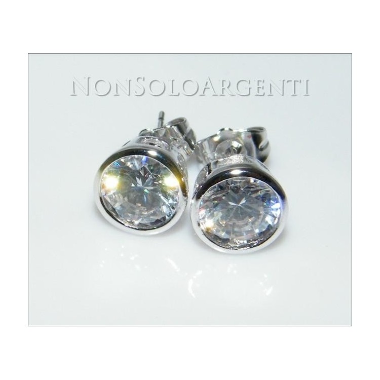NSA|Orecchini punto luce taglio brillante 8 mm cipollina rodiati 18kgf bigiotteria