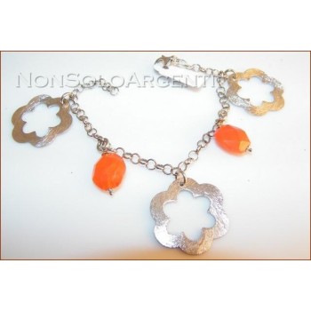 NSA|bracciale argento 925 grandi fiori satinati e agata corniola