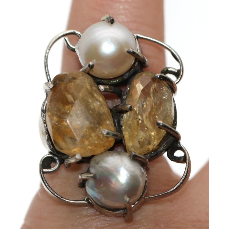 NSA|925 silver ring with natural citrine gems and freshwater pearls measuring 16 curls