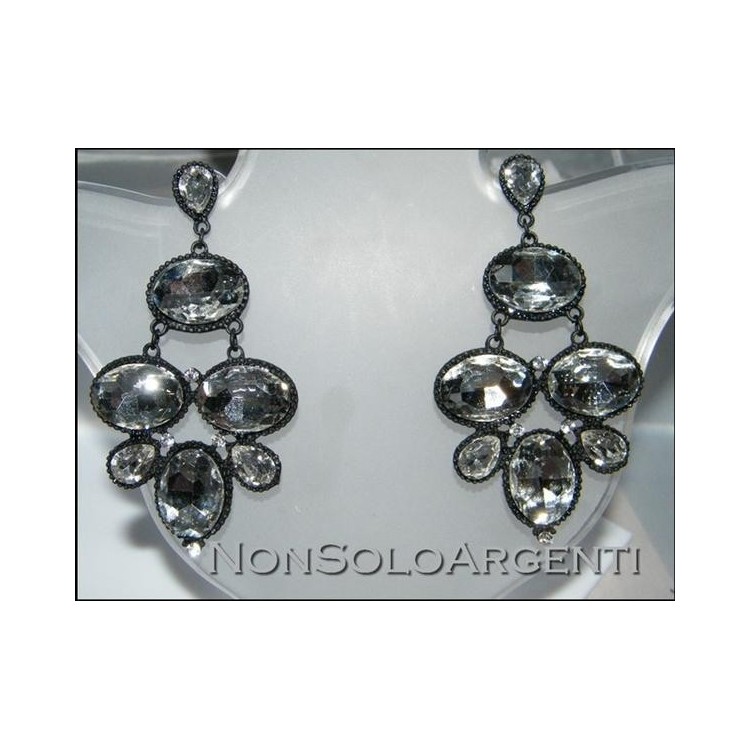 NSA|Bigiotteria : Orecchini colore nero con grandi strass sfaccettati bianchi