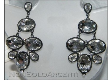 NSA|Bigiotteria : Orecchini colore nero con grandi strass sfaccettati bianchi