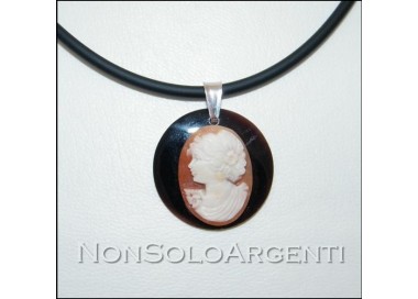 NonSoloArgenti |cammeo corniola argengo 925 e collana caucciu' con profilo di donna