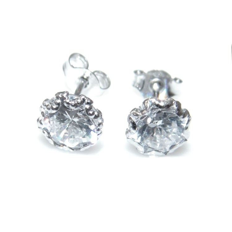 NSA|750/oo White GOLD: Light point earrings with 5mm brilliant cut zircon