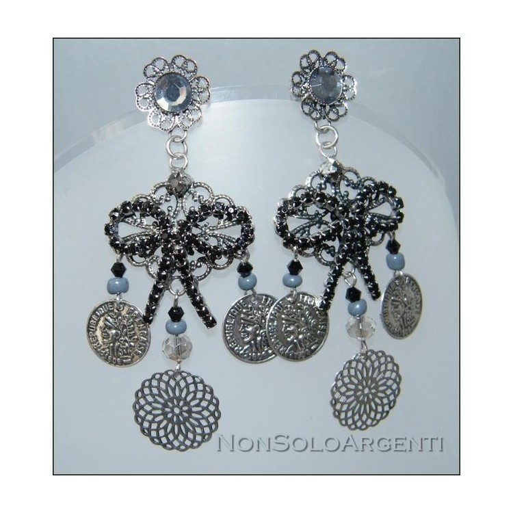 NSA|Bigiotteria : Orecchini "Fiocco" con strass e medagliette argentati