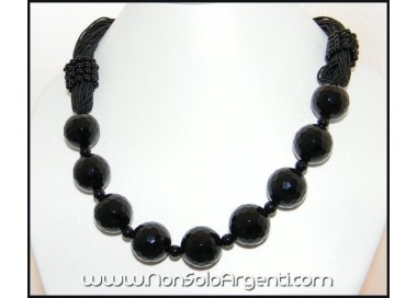 NSA|torchon necklace of large pearls and natural black onyx beads for women