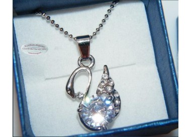 NSA|Bigiotteria : Collana argentata con ciondolo a forma di cigno con pavè di strass in cofanetto