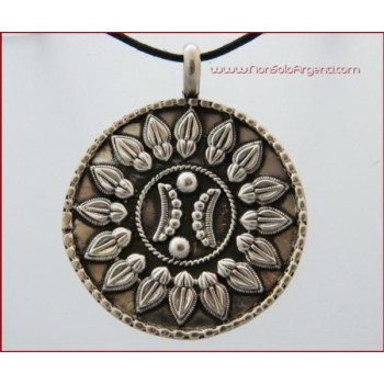 NSA|Ciondolo Argento 925 : Medaglione Grande inciso con laccio