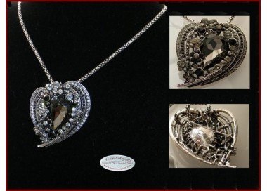 NSA|Bigiotteria : Collana e Spilla da Donna colore Argento Anticato forma Cuore grande di strass Nero e Fumo