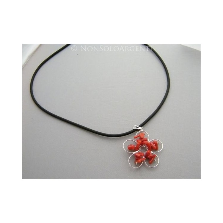 NSA|Collana e Ciondolo in Argento 925 : Margherita con Corallo di Torre del Greco