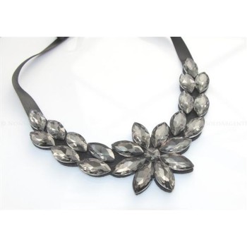 NSA| collare a Nastro nero con navette lucite fumè a fiore