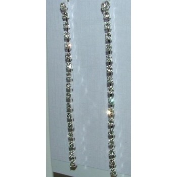 NSA|Bigiotteria : Orecchini colore Argento a 1 fila di Strass