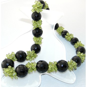 NSA|925 silver necklace peridot chips and faceted onyx stones for women