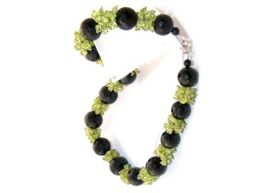 NSA|925 silver necklace peridot chips and faceted onyx stones for women