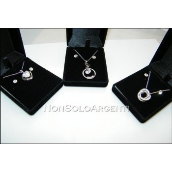 NSA|Bigiotteria : Collana e Orecchini punto luce parure con strass lam argento in astuccio di velluto