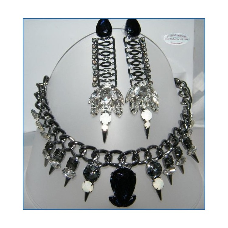 NSA|Jewelery : Pointed smoky set with large blue teardrop crystals