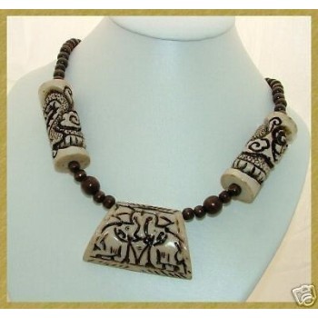 NSA|WOMEN'S ETHNIC NECKLACE WOOD pearls and CLEAR RESIN WITH ELEPHANT INLAY