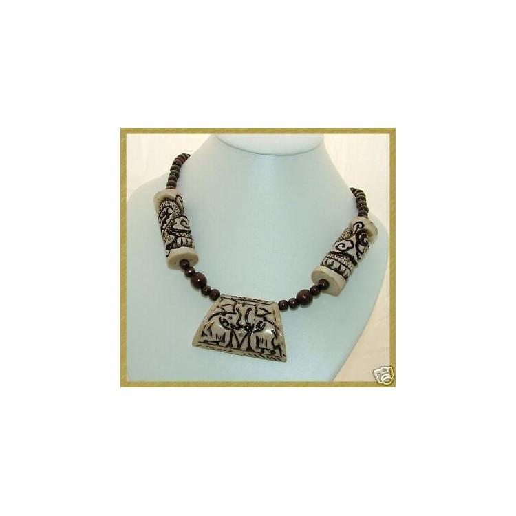 NSA|WOMEN'S ETHNIC NECKLACE WOOD pearls and CLEAR RESIN WITH ELEPHANT INLAY
