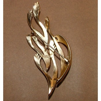NSA|VINTAGE collectible 70s Trifari little hands brooch
