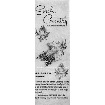 NSA|VINTAGE SARAH COVENTRY women's earrings with golden clips MAPLE LEAF