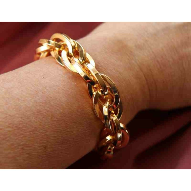 NSA|Yellow gold plated square chain bracelet in hypoallergenic Bronze for woman