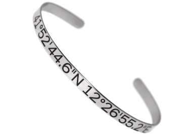 NSA|bracciale rigido aperto acciaio incisione coordinate al laser 5mm uomo NonSoloArgenti