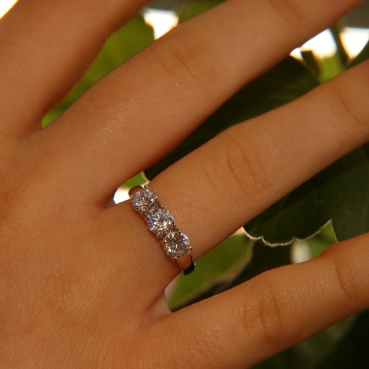 NSA|925 Rhodium: Trilogy with white zirconium 0.5 brilliant cut