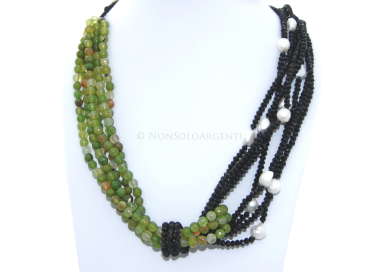 Women's 4+3-strand necklace with apple green Brazilian agate, black crystal, and baroque pearls|NSA