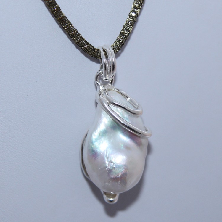 NSA | Esclusivo Ciondolo donna linea Amalfi in argento 925 ed enorme perla barocca naturale a goccia