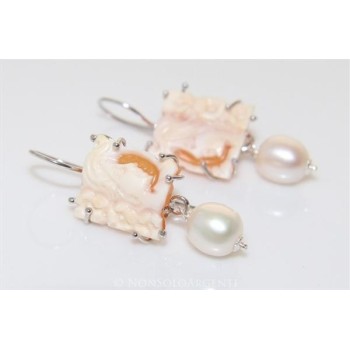 NonSoloArgenti| 925 silver: Earrings with natural pearl pendants and carnelian and mother-of-pearl cameos